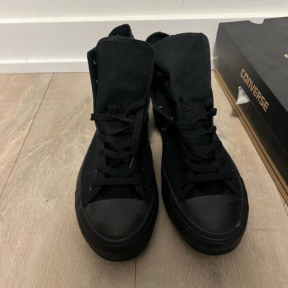 Converse Chuck Taylor All Star High Top - Black UNISEX - MULTIPLE SIZES AVAIL - Picture 2 of 6